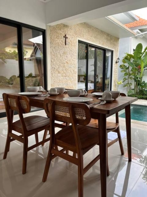 NEW! Casa de Cavendish 2 BR Villa with Private Pool in Canggu Villa in North Kuta