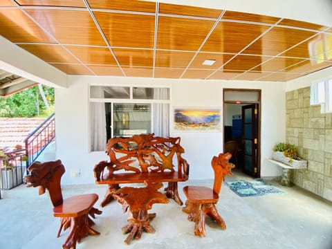 Geshan Villa Vacation rental in Kamburugamuwa