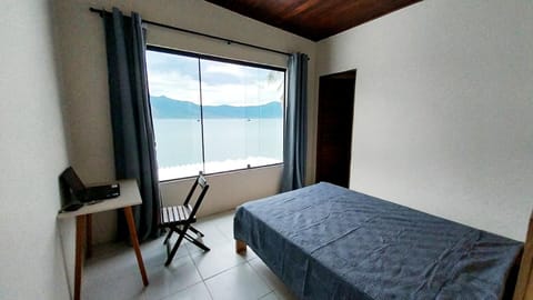 Bed, Natural landscape, Photo of the whole room, Sea view