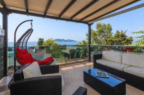 Tortuga Dafni Bay Villas Diver's Paradise Casa in Peloponnese, Western Greece and the Ionian