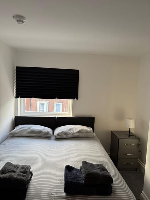 Cosy central 2bed apartment-contractors welcome Apartment in Gloucester