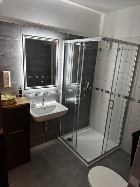 Shower, Bathroom