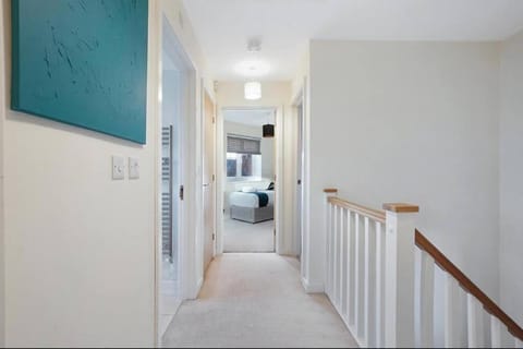 Gorgeous 3 bed Ashford Apartment in Ashford