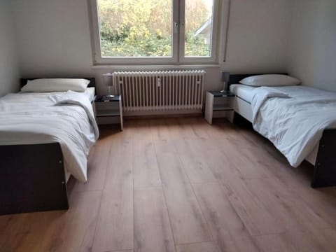 Günstig Zentral Einfach 75qm Apartment in Pforzheim