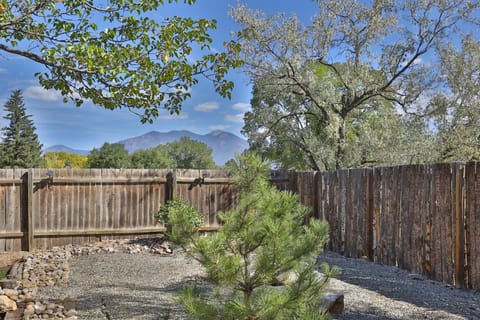 Taos Pine Home Entire House House in Taos