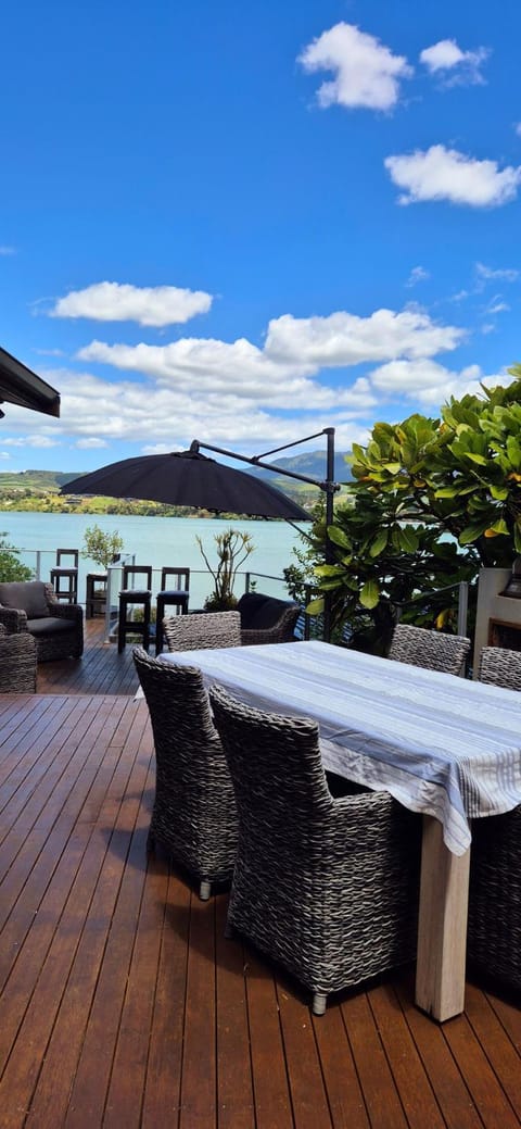 Natural landscape, Balcony/Terrace, Dining area, Mountain view, Sea view