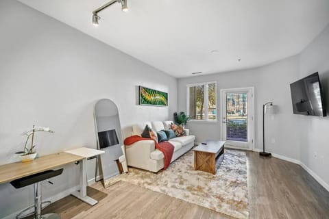 KING BED - Luxury 1 Bed 1 Bath By Stanford, SFO & Tech Giants in Menlo Park, CA Apartment in Menlo Park