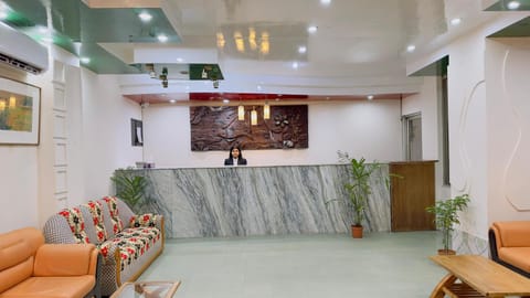 Lobby or reception, Lobby or reception