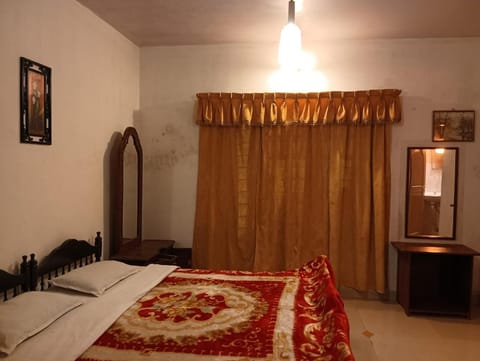 Sisiram river side Bed and Breakfast in Munnar