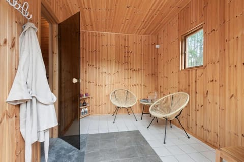 Sauna, towels