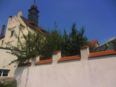 Facade/entrance, Balcony/Terrace, On site