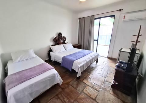 Bed, TV and multimedia, Bedroom, minibar, air conditioner