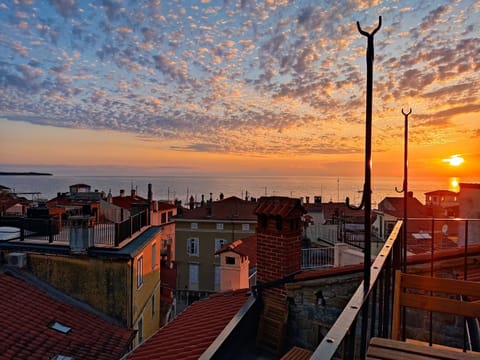 Day, Natural landscape, Balcony/Terrace, City view, Sea view, Sunset