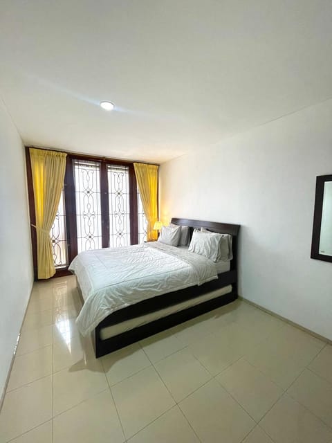 Vila Bandung Dago Pakar Villa in Bandung