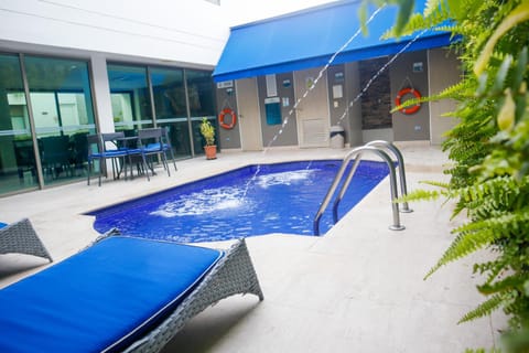 Swimming pool