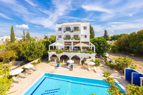 Property building, Pool view, sunbed