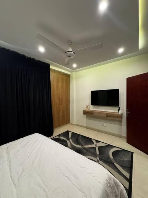 Swedish Theme 1BHK, Self Checkin Top View Apartment in Islamabad