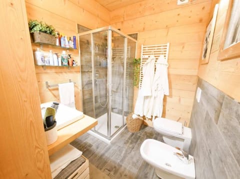 Seating area, wardrobe