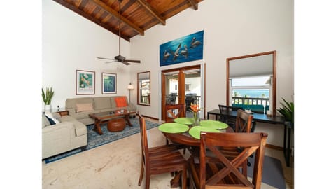 Residences at Barrier Reef 11C Partial Oceanview 2 BR by Stay Floreo House in Corozal District