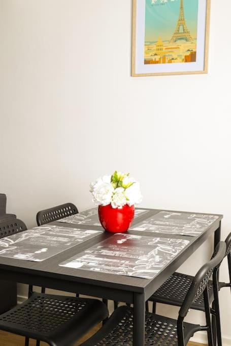 LA DEUCHE - Charmant Studio rénové avec vue Apartment in Clermont-Ferrand