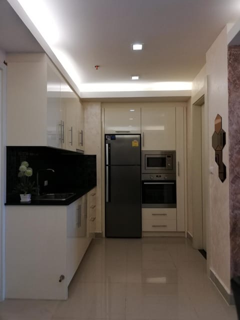 Kitchen or kitchenette, minibar, pet friendly, stove