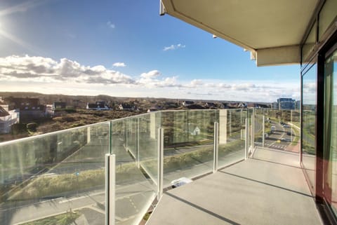 Day, Natural landscape, View (from property/room), Balcony/Terrace