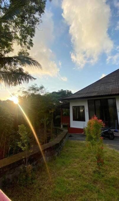 Beautiful mountain view villa 4BR House in Karangasem Regency