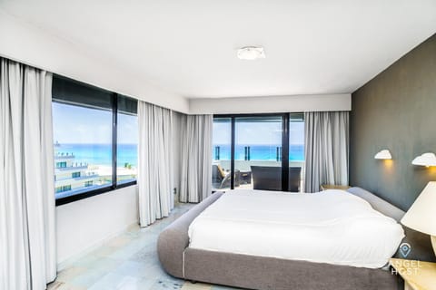 Bed, Photo of the whole room, Bedroom, Sea view