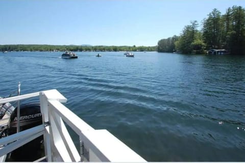 Gorgeous Waterfront Condo with Lake Access & Views Appartement in Tilton