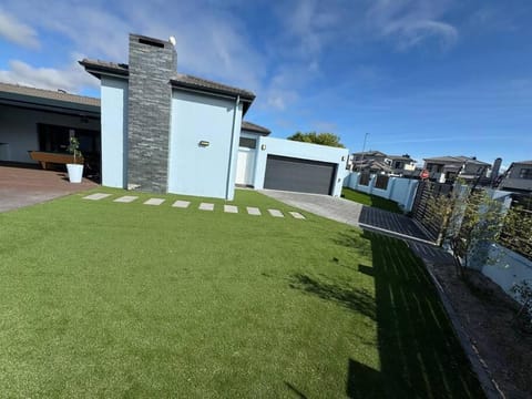 Tinchley Havanna, Luxury 3 Bedroom home House in Cape Town