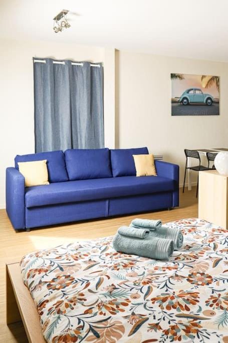 LA COX - Studio rénové avec vue - wifi Apartment in Clermont-Ferrand