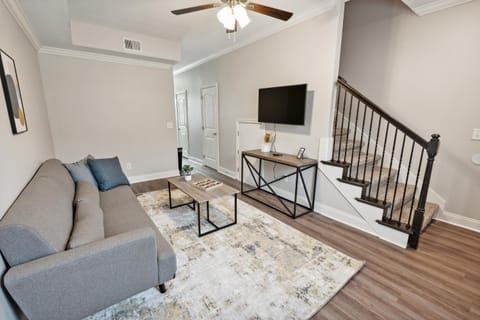 Biltmore Luxury 1513 #6 Townhomes L 2bd 2 Bth Apartment in Clarksville