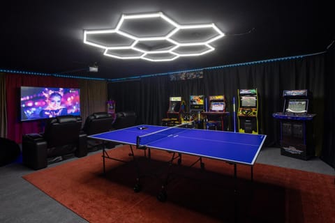 Communal lounge/ TV room, Game Room, Table tennis, Evening entertainment