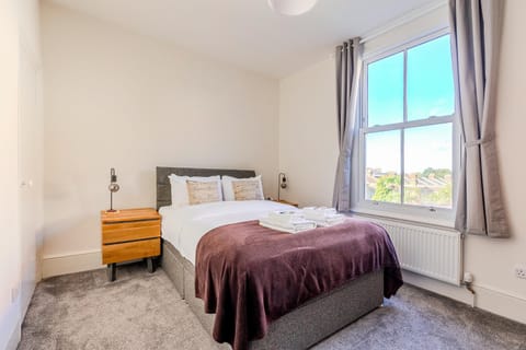 Peaceful 2BR MultiLVL apartment in Streatham Apartment in London Borough of Croydon