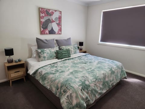 Urban Luxury 2 Storey Townhouse Apartment in Shepparton