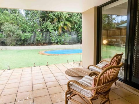 Bright and Spacious Noosa Pad with Pool House in Noosaville