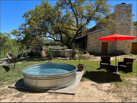 Rockin' B Ranch Creek View Barndominium Chambre d’hôte in Pipe Creek