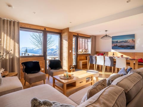 Chalet skis aux pieds avec cheminée et parking - FR-1-686-43 Apartment in Bourg-Saint-Maurice