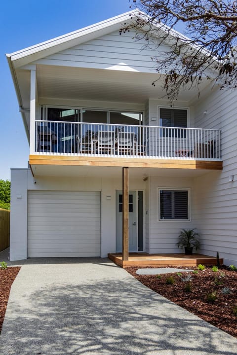 Property building, Balcony/Terrace