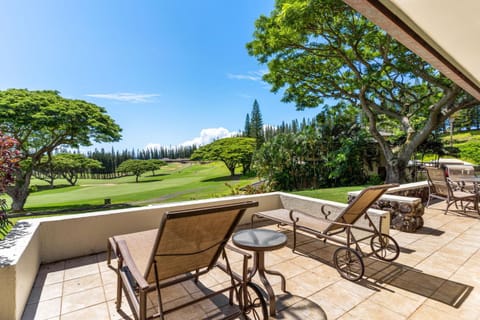 Patio, Day, Golfcourse, Balcony/Terrace