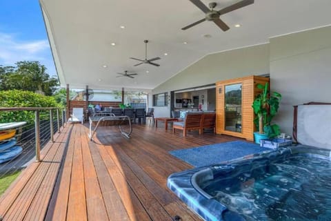 Tranquility with Spa & Jetty Apartment in Central Coast