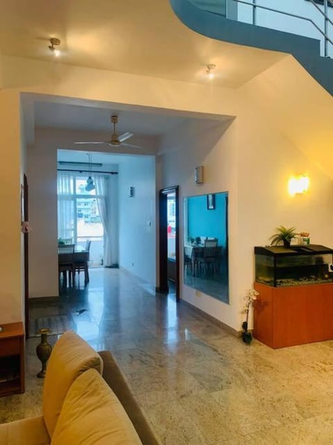 Colombo 6 wellewatte Luxury DuplexFamily apartment Apartment in Dehiwala-Mount Lavinia