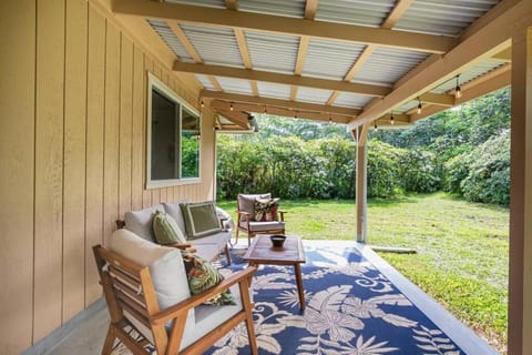 Peaceful Petfriendly Paradise Home with AC House in Hawaiian Paradise Park