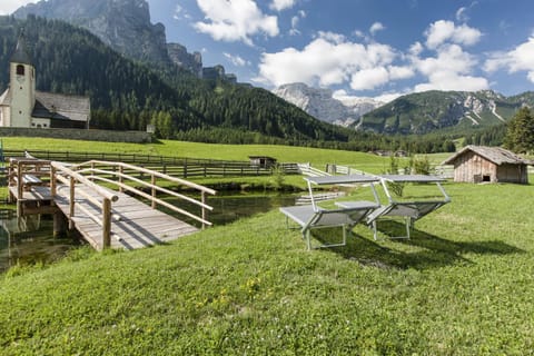 Natural landscape, Garden, Mountain view, sunbed