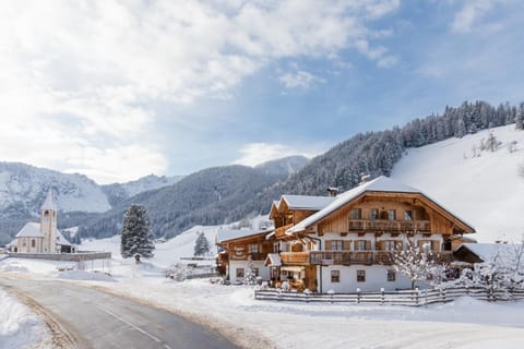 Property building, Nearby landmark, Natural landscape, Winter, Mountain view