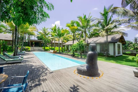 Poolside Room with Lounge in Kaba-Kaba Bed and Breakfast in Kediri