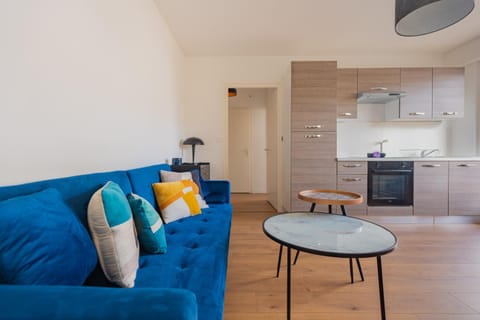 Kitchen or kitchenette, Living room, Seating area