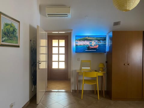 Apartment Sandra FREE PRIVATE PARKING Condo in Dubrovnik