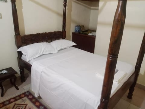 Zamzam House Bed and Breakfast in Lamu