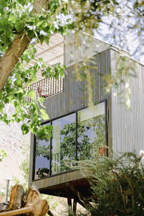 Property building, Day, Garden, Garden view